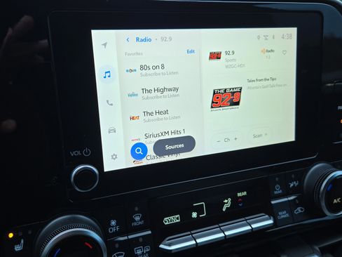 Certified 2023 Toyota Highlander XLE image 15