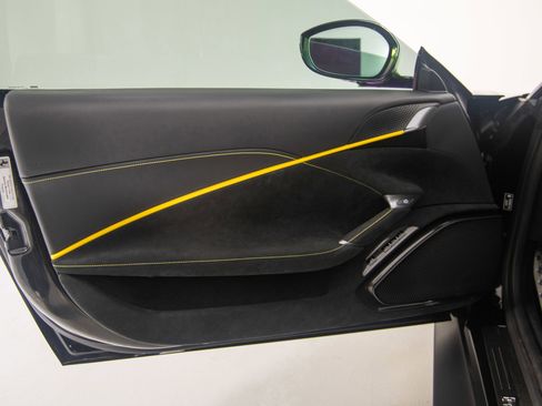 Certified 2024 Ferrari Roma image 32