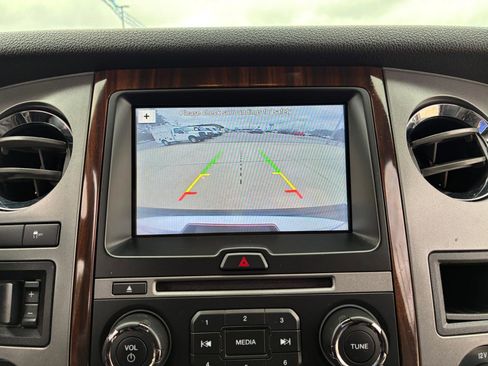 Used 2017 Ford Expedition EL Platinum image 27