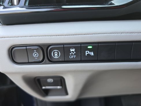 Used 2023 Acura MDX SH-AWD w/ Technology Package image 28