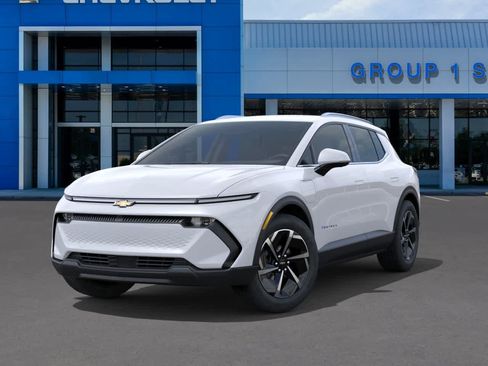 New 2026 Chevrolet Equinox EV LT AWD/4WD image 6