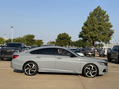 Used 2021 Honda Accord Sport image 3