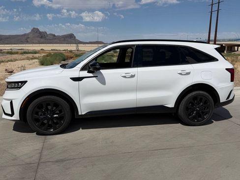 Used 2021 Kia Sorento SX FWD image 14