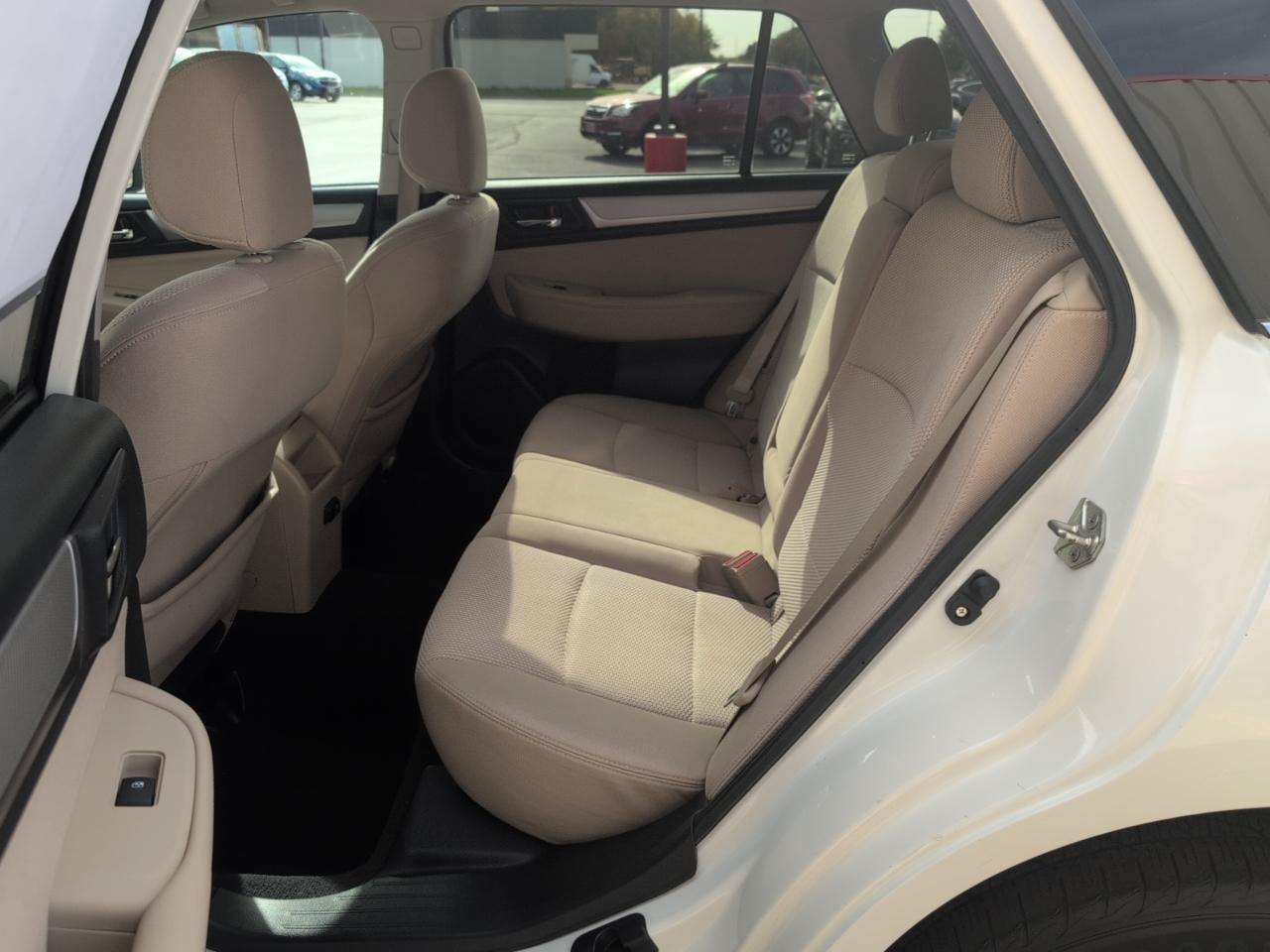 Used 2016 Subaru Outback 2.5i Premium AWD/4WD image 10