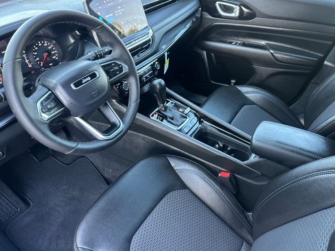 New 2026 Jeep Compass Latitude image 10