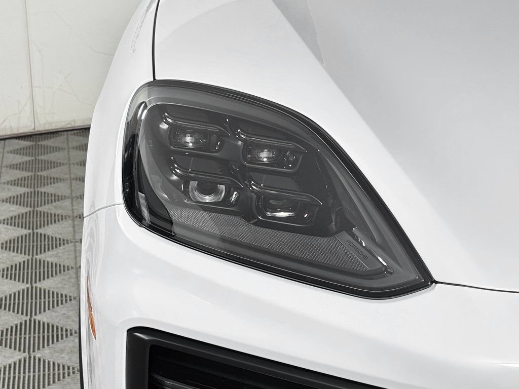 Certified 2026 Porsche Cayenne S AWD/4WD image 11