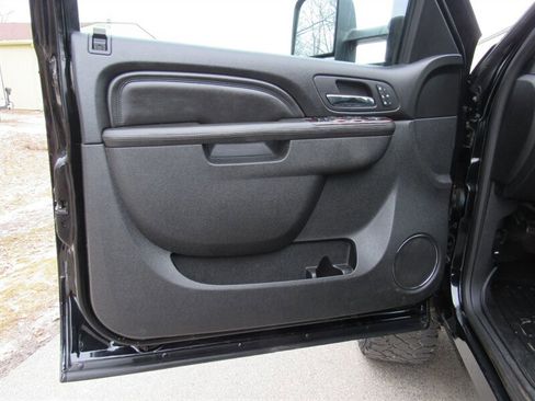 Used 2012 GMC Sierra 2500 Denali w/ Suspension Package, Off-Road image 16