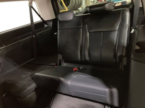 Used 2024 Ford Expedition Max XLT image 22