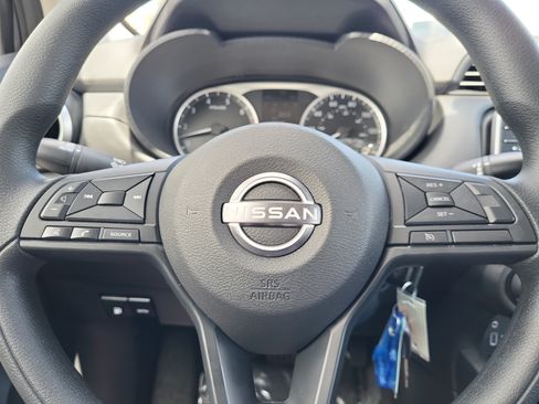 Used 2025 Nissan Versa S w/ Trunk Package FWD image 8