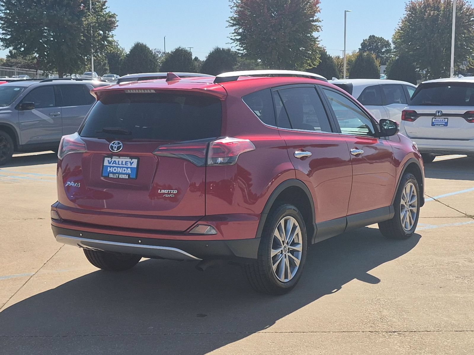 Used 2016 Toyota RAV4 Limited AWD/4WD image 6