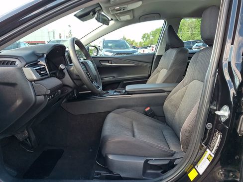 Used 2025 Toyota Camry LE FWD image 17