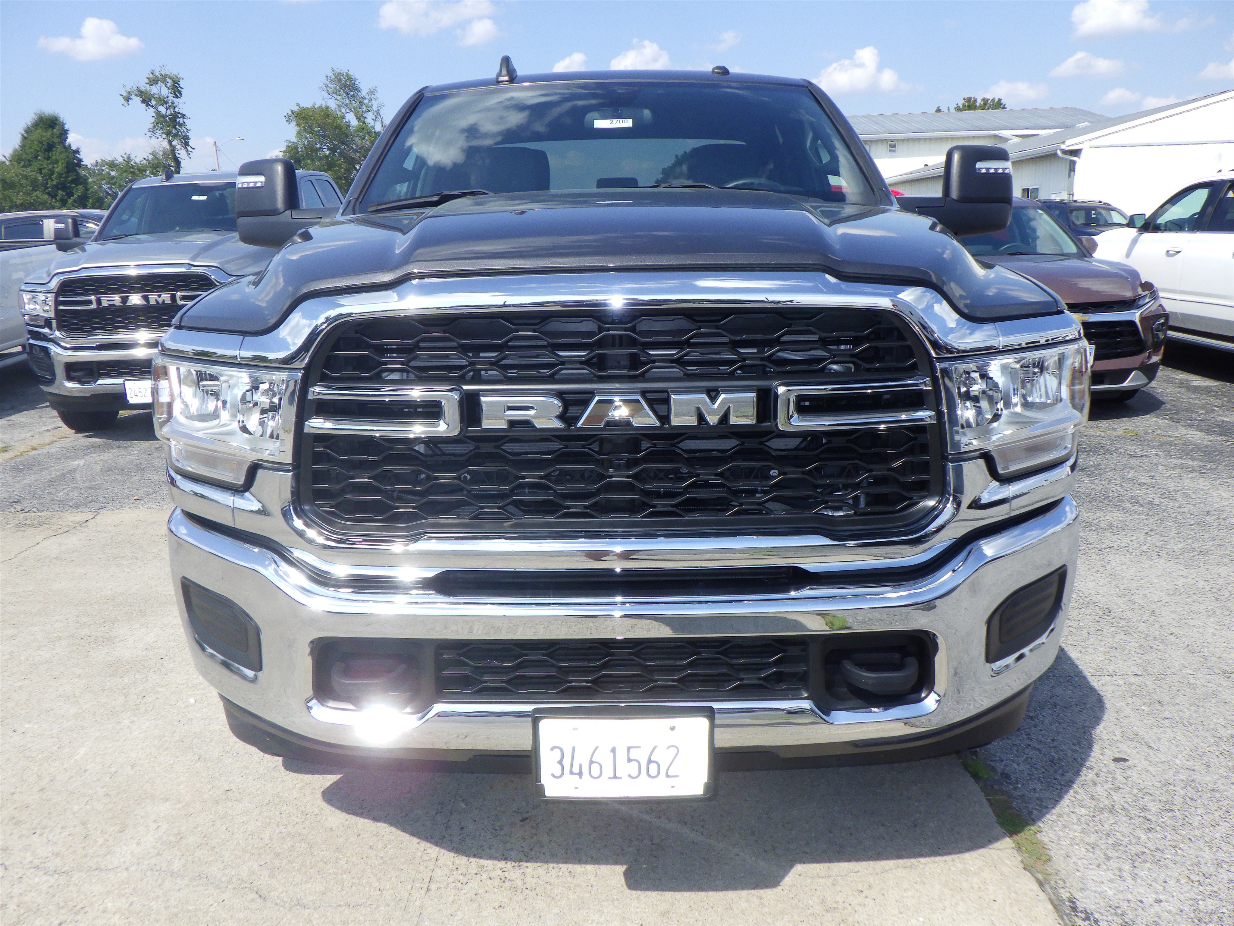 Used 2024 RAM 2500 Tradesman w/ Chrome Appearance Group AWD/4WD image 2