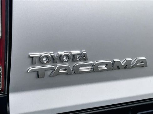 Used 2012 Toyota Tacoma 4x4 Double Cab w/ TRD Sport Upgrade Pkg image 30