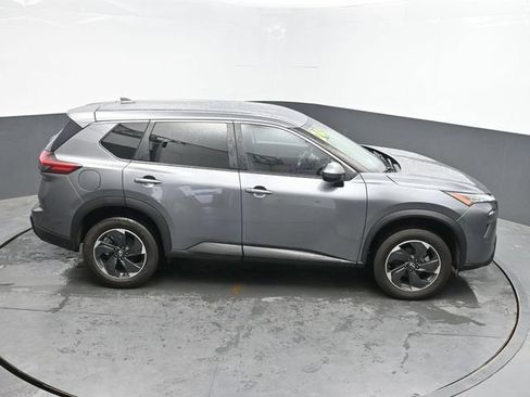 Used 2024 Nissan Rogue SV AWD/4WD image 36