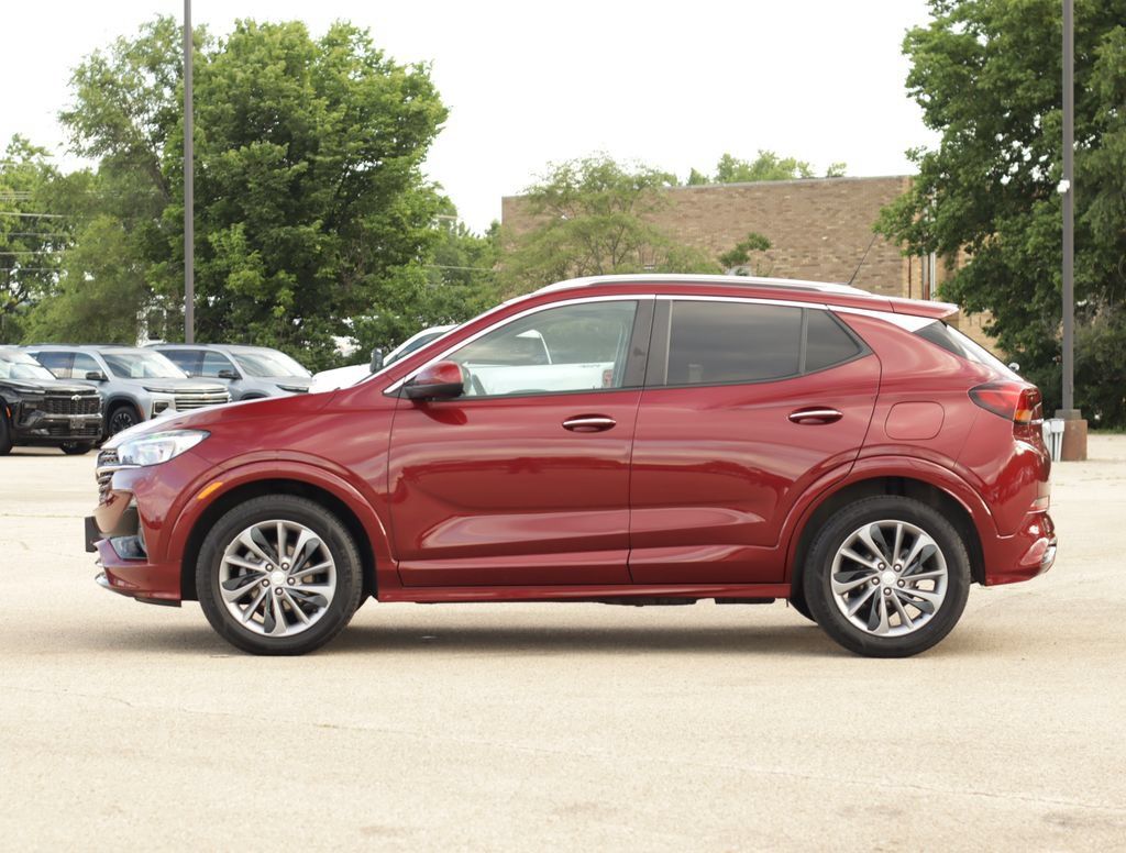 Used 2023 Buick Encore GX Select w/ Sport Touring Package FWD image 4