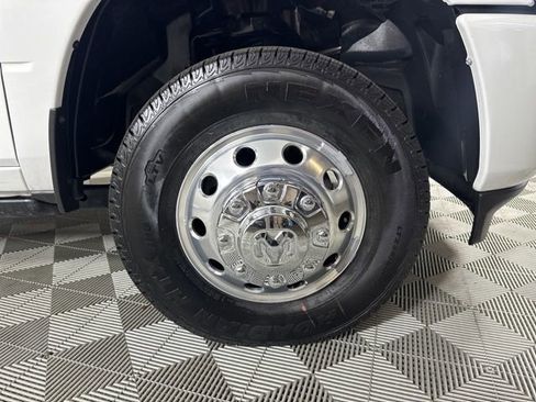 Used 2025 RAM 3500 Laramie image 7