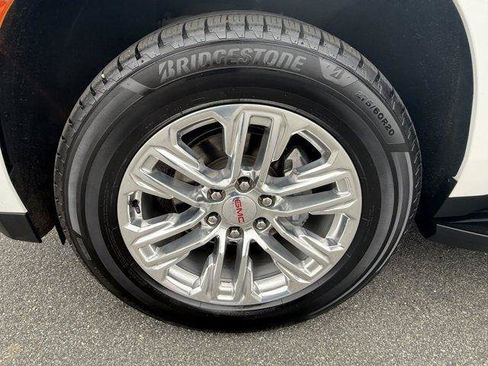 Used 2023 GMC Yukon XL SLT w/ SLT Premium Package AWD/4WD image 12