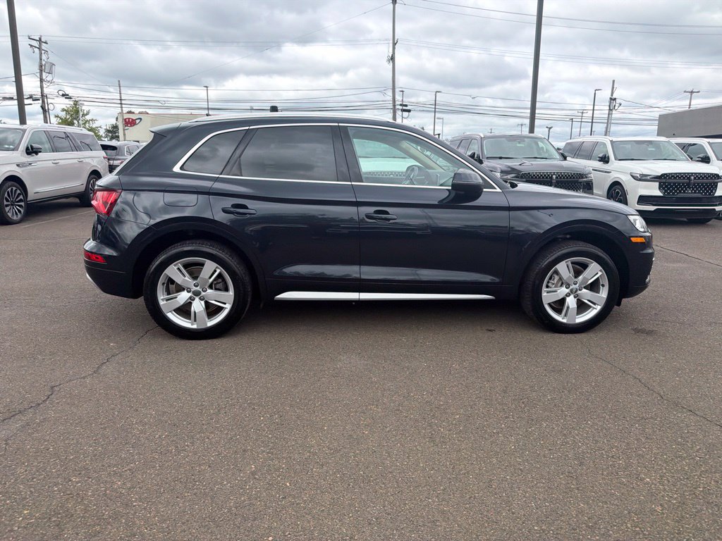 Used 2019 Audi Q5 2.0T Premium Plus w/ Premium Plus Package AWD/4WD image 6