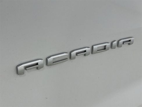 Used 2025 GMC Acadia Elevation image 28