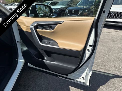 Used 2021 Toyota RAV4 Limited image 55