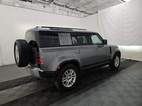 Used 2023 Land Rover Defender 110 S image 2
