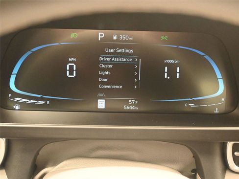 Certified 2025 Hyundai Elantra Sport image 5