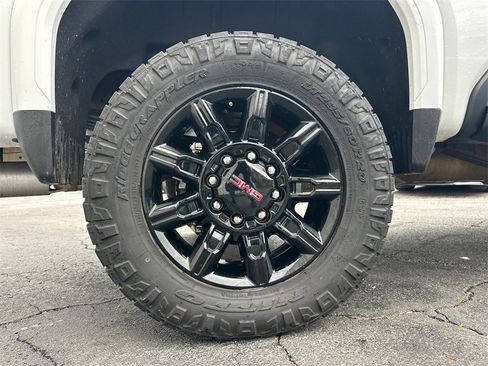 Used 2024 GMC Sierra 2500 AT4 w/ AT4 Premium Plus Package image 18