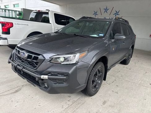 Used 2025 Subaru Outback Wilderness AWD/4WD image 7
