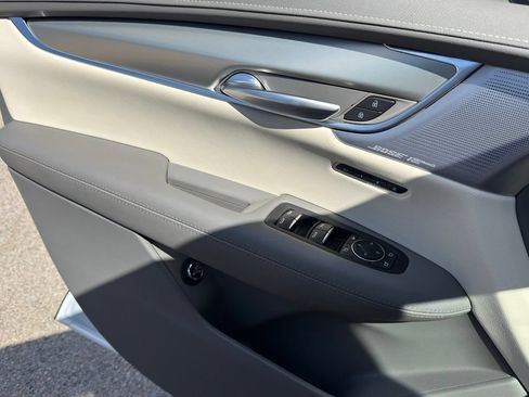 Certified 2024 Cadillac XT5 Premium Luxury FWD image 27