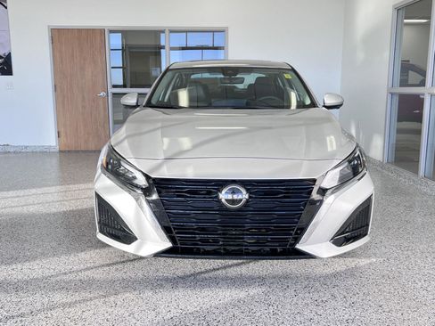 Used 2023 Nissan Altima 2.5 SL image 2