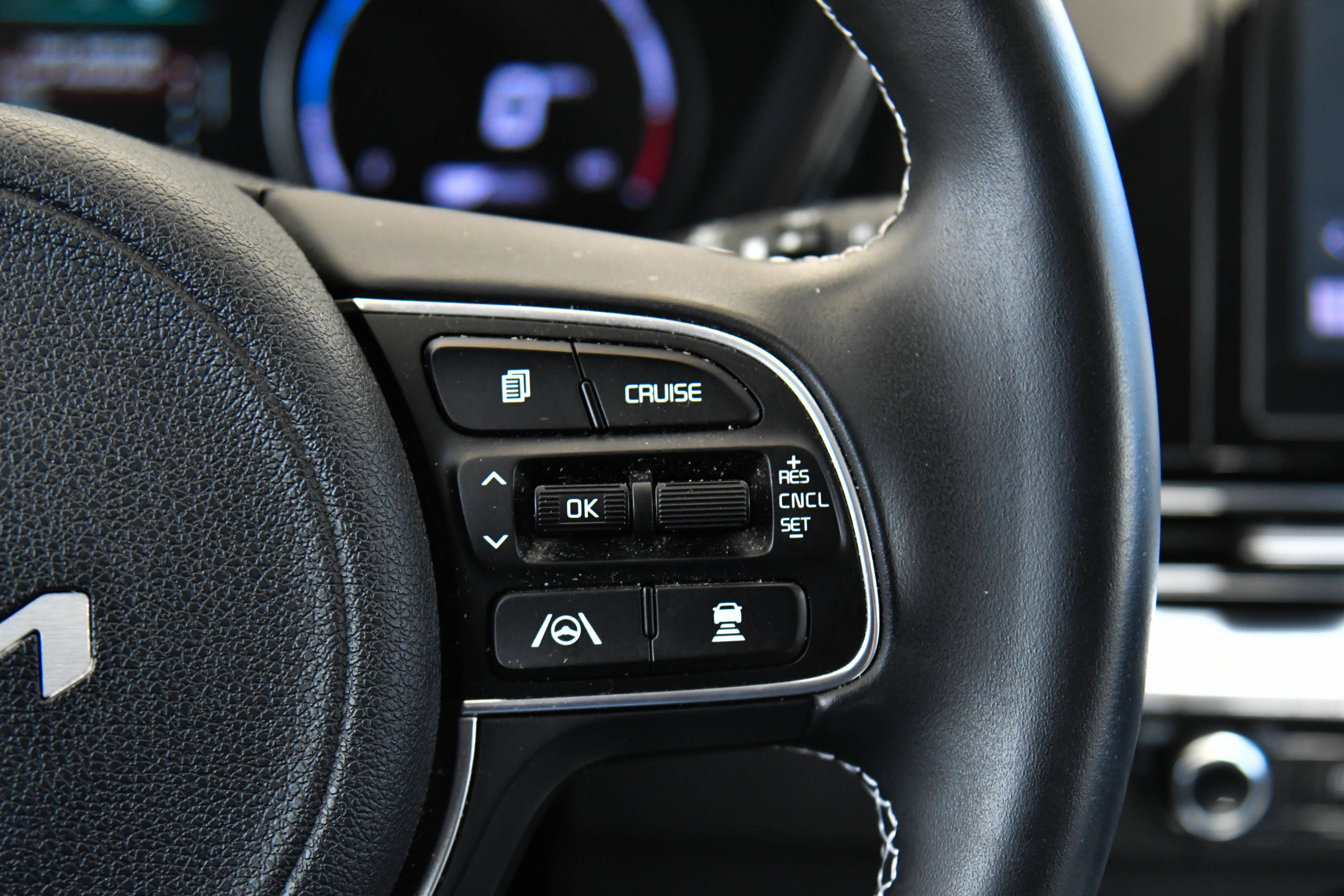 Used 2022 Kia Niro EX FWD image 31