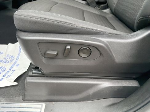 Used 2023 Chevrolet Silverado 1500 LT w/ Protection Package AWD/4WD image 10