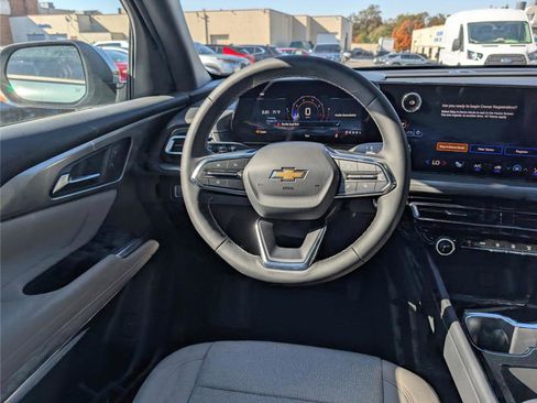 New 2026 Chevrolet Traverse LT image 15