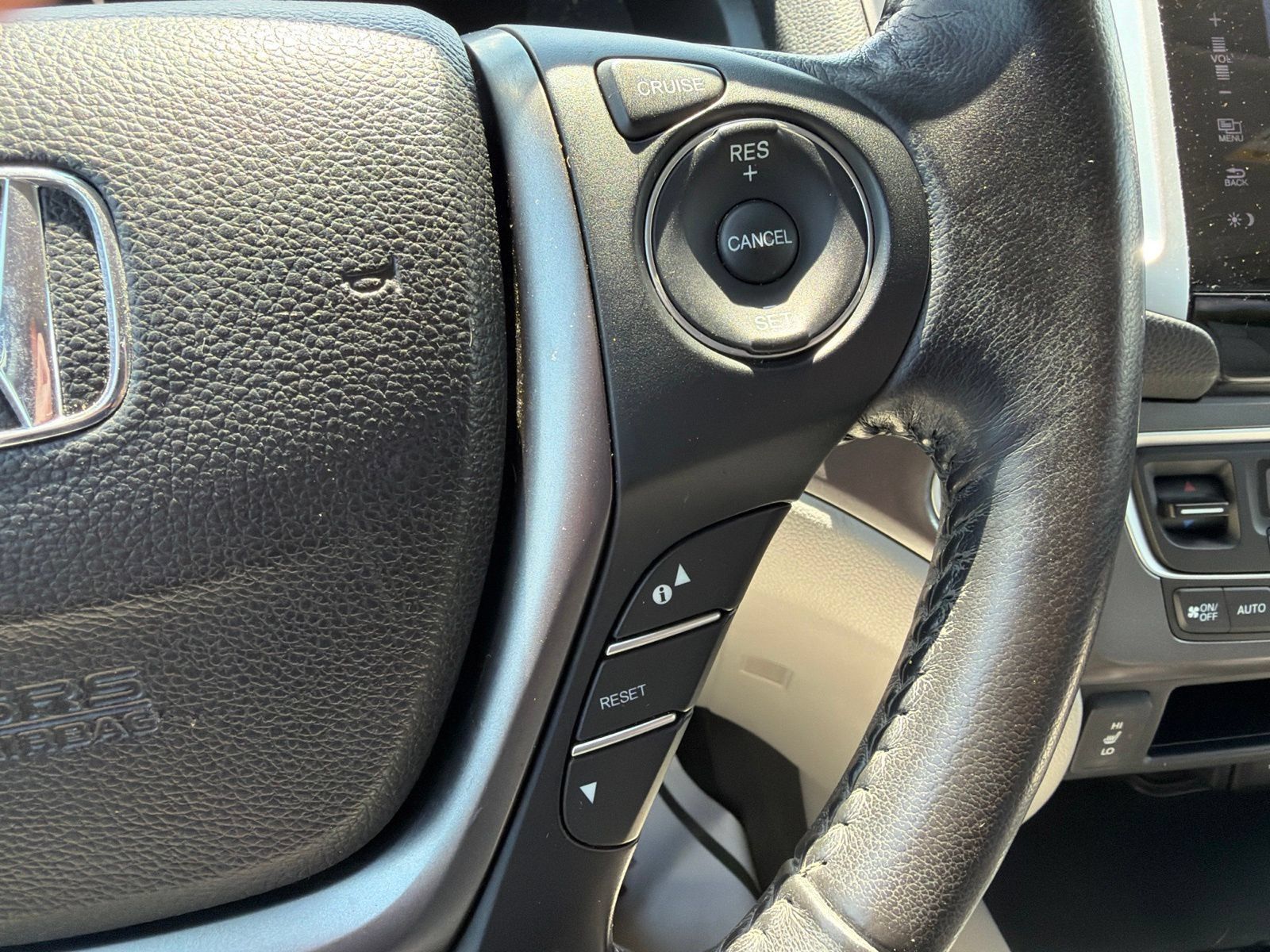 Used 2017 Honda Pilot EX-L image 16