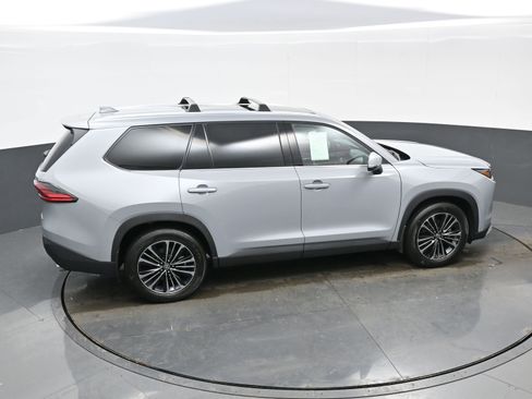 Used 2025 Toyota Grand Highlander MAX Platinum image 43