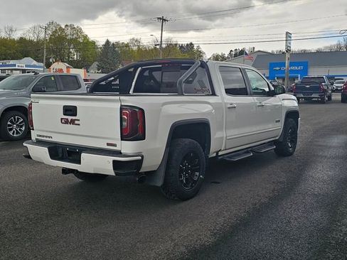 Used 2018 GMC Sierra 1500 SLT w/ All Terrain X Package AWD/4WD image 8