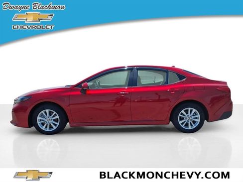 Used 2025 Toyota Camry LE FWD image 6