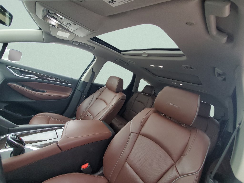 Used 2020 Buick Enclave Avenir w/ Avenir Technology Package FWD image 16