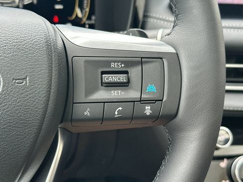 Used 2026 INFINITI QX60 Luxe w/ Cargo Package FWD image 34