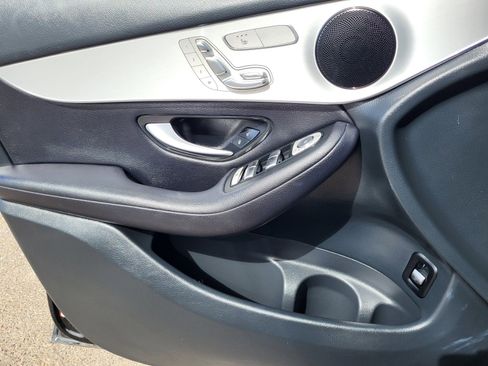 Used 2019 Mercedes-Benz GLC 300 image 14