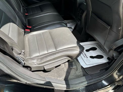 Used 2015 Ford Escape SE w/ Leather Comfort Package AWD/4WD image 11