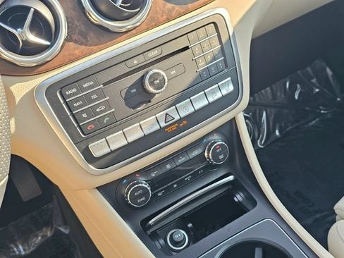 Used 2019 Mercedes-Benz GLA 250 4MATIC image 35