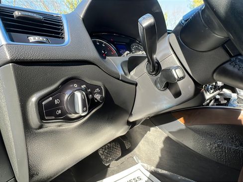 Used 2017 Audi Q5 2.0T Premium image 16