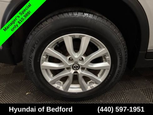 Used 2019 Nissan Rogue SV AWD/4WD image 25
