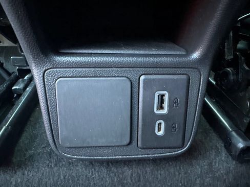 Used 2023 Buick Encore GX Select w/ Sport Touring Package FWD image 11
