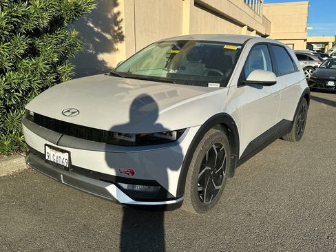 Certified 2024 Hyundai Ioniq 5 SEL image 2