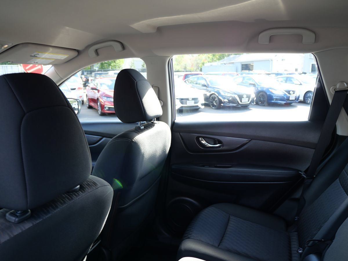 Used 2017 Nissan Rogue S AWD/4WD image 20