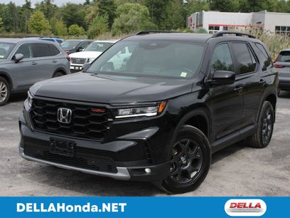 Used 2025 Honda Pilot TrailSport