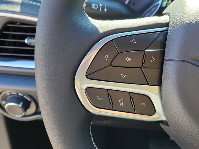 New 2027 Chrysler Pacifica Select AWD/4WD image 9