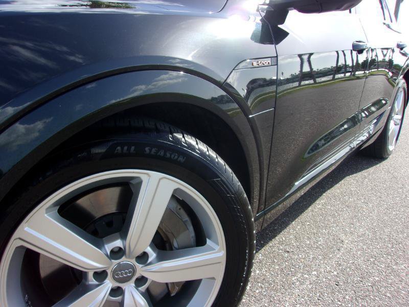 Used 2019 Audi e-tron Premium Plus AWD/4WD image 17